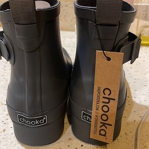 NWT - Chooka Rain Boots